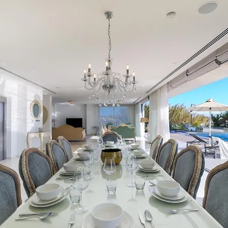 Palace Of Mediterranean Beachfront Apartment *
