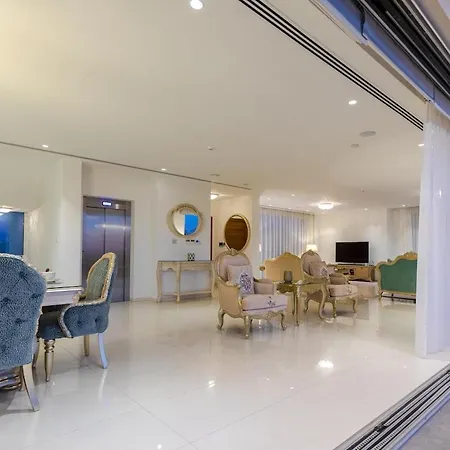 דירה Palace Of Mediterranean Beachfront *