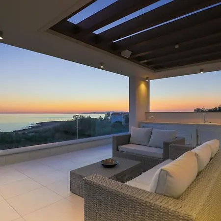 דירה Palace Of Mediterranean Beachfront *